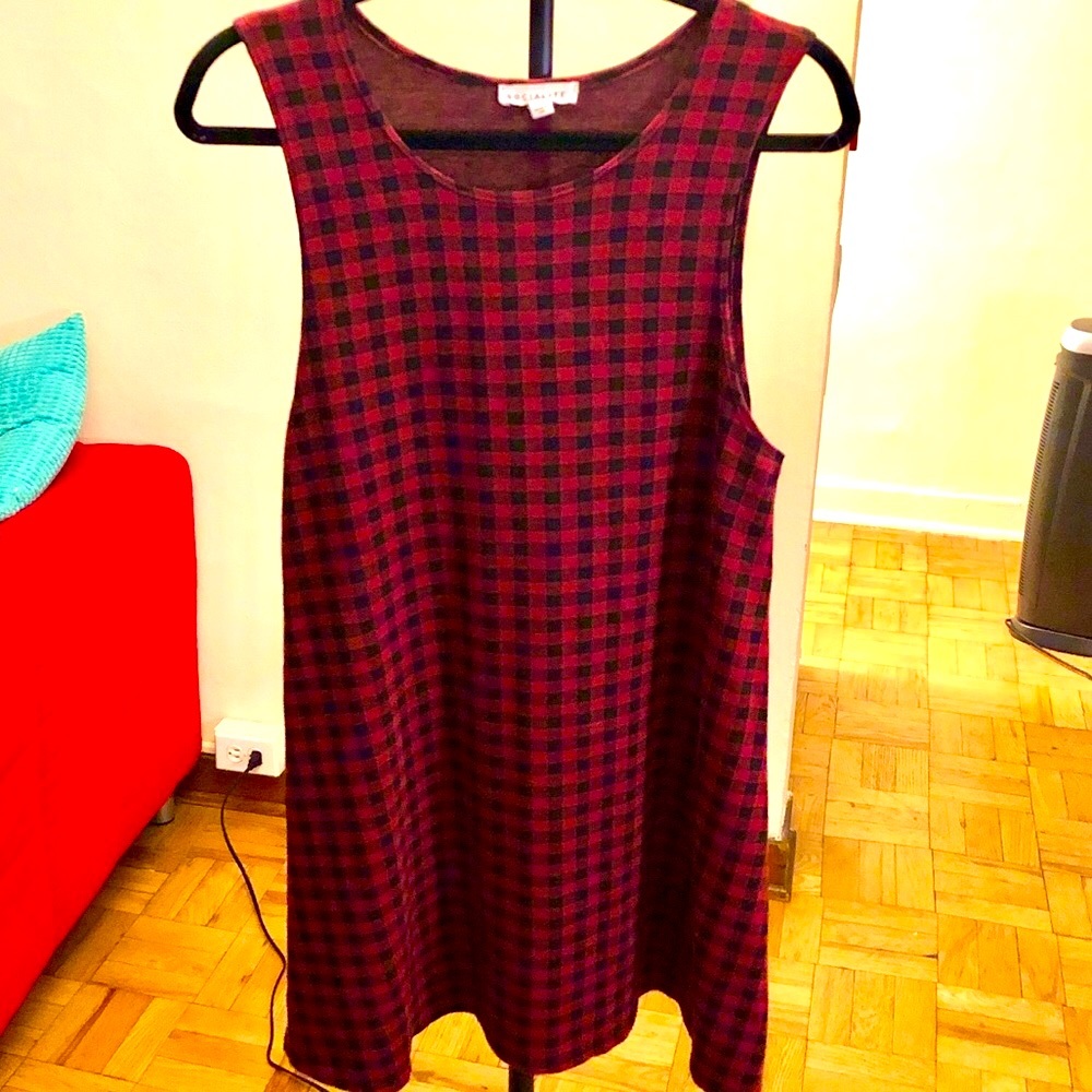 🎈Socialite red & black plaid sleeveless mini shift dress